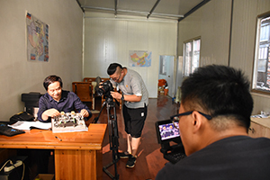 CCTV匠心欄目拍攝康華電動(dòng)繩鋸機(jī)花絮